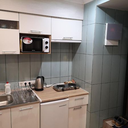 Freedom Apartment On Bazarna Str Lviv Eksteriør billede