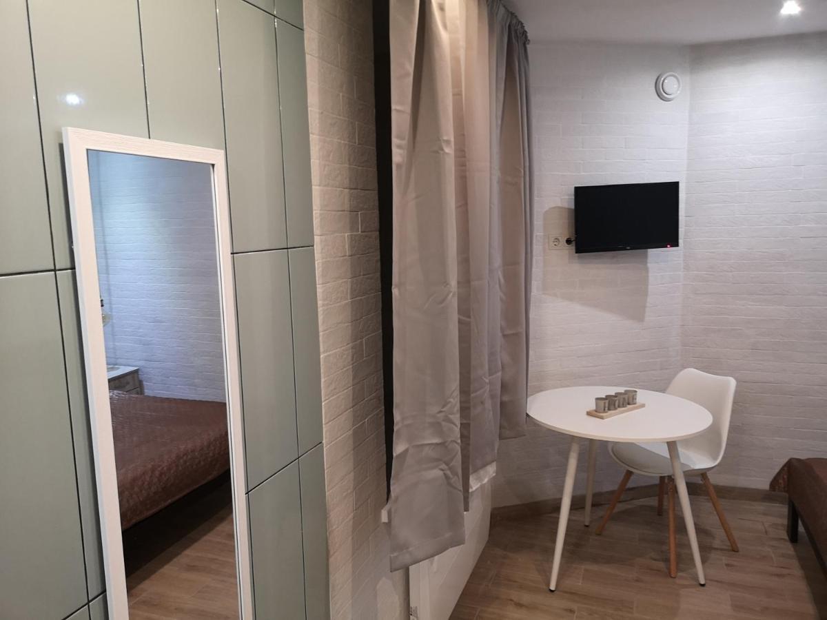 Freedom Apartment On Bazarna Str Lviv Eksteriør billede