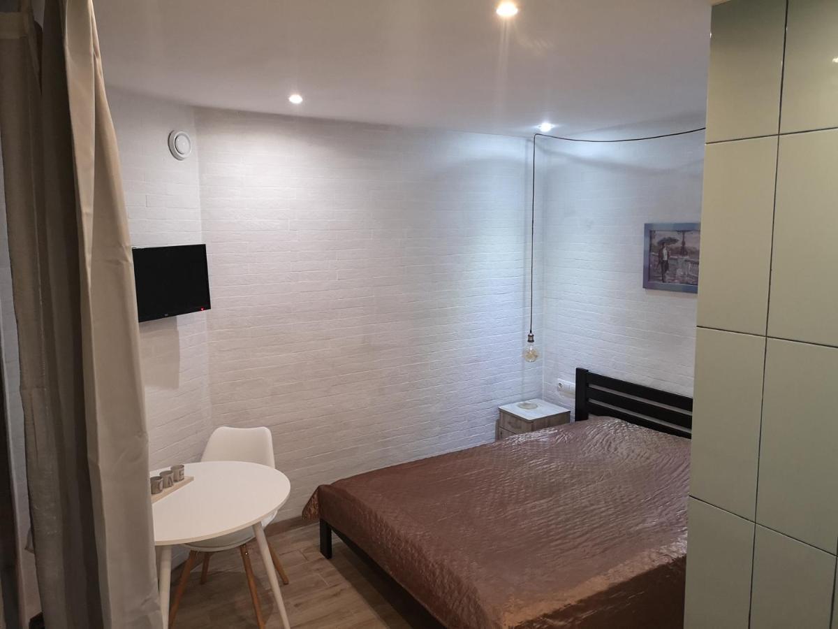 Freedom Apartment On Bazarna Str Lviv Eksteriør billede