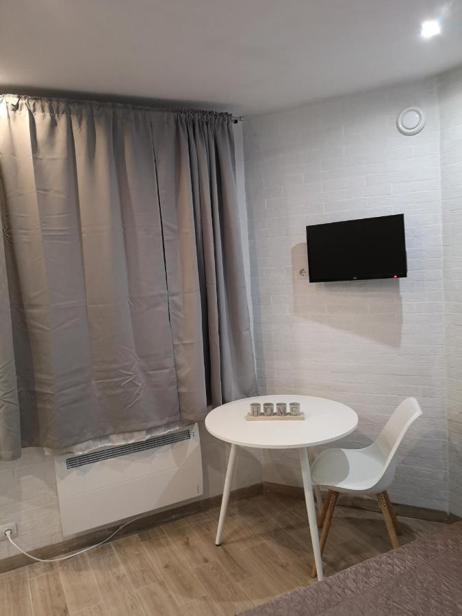Freedom Apartment On Bazarna Str Lviv Eksteriør billede