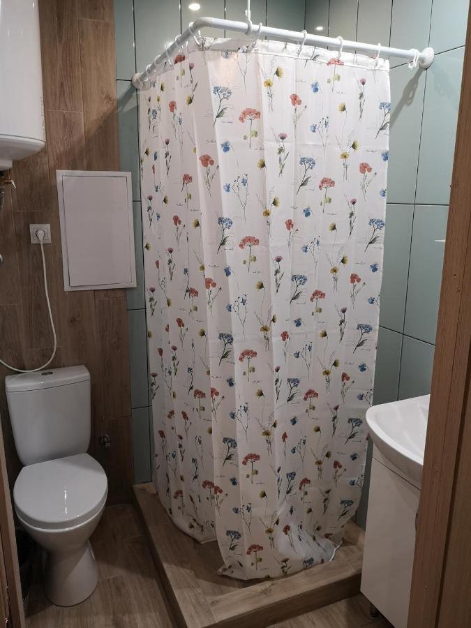 Freedom Apartment On Bazarna Str Lviv Eksteriør billede